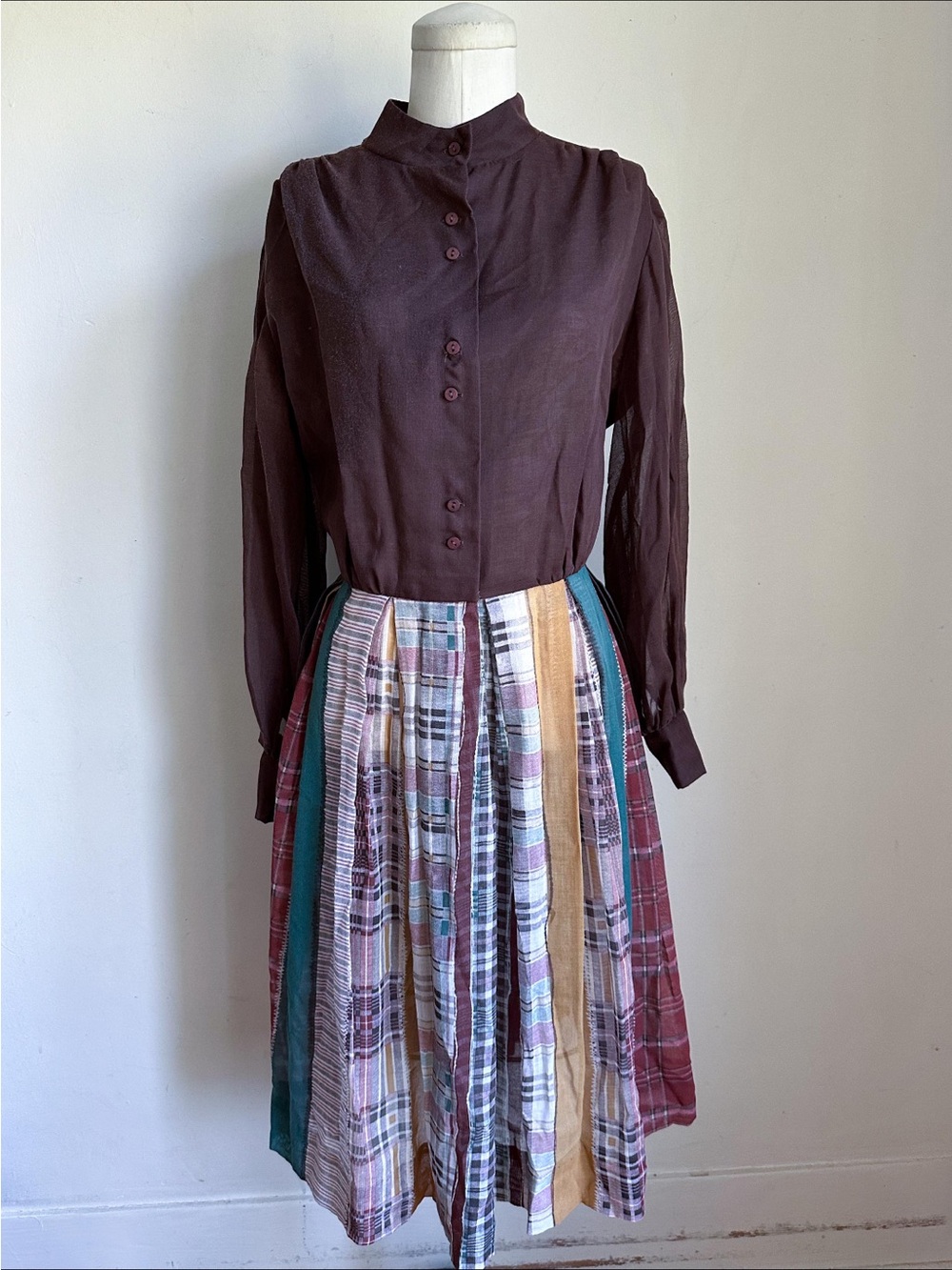 ⭐️3/$30⭐️ (bundle deal) Vintage 1970s Brown Plaid Sheer Dress / M